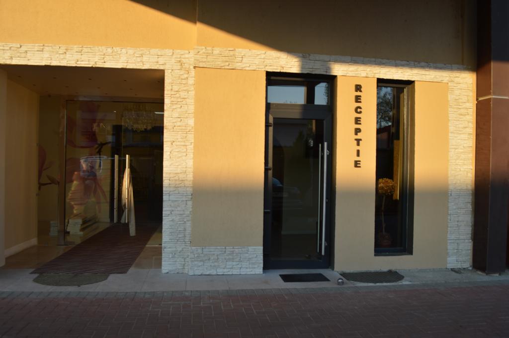 Hotel Nova Buzău Zewnętrze zdjęcie